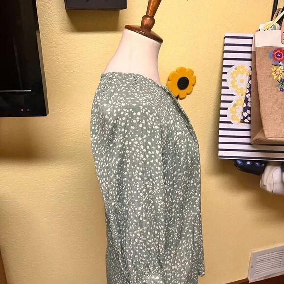 NWOT Maurice Green With White 3/4 Sleeved Blouse #YC22 - Picture 2 of 5